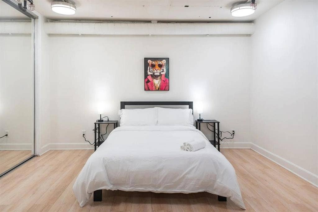 6 BR in Los Angeles