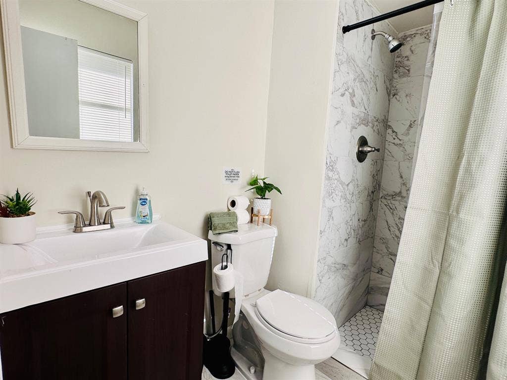 6 BR in Jacksonville