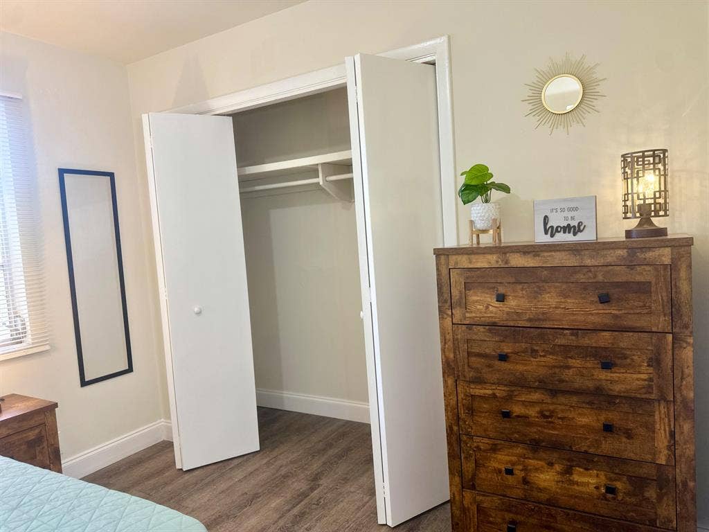 6 BR in Jacksonville