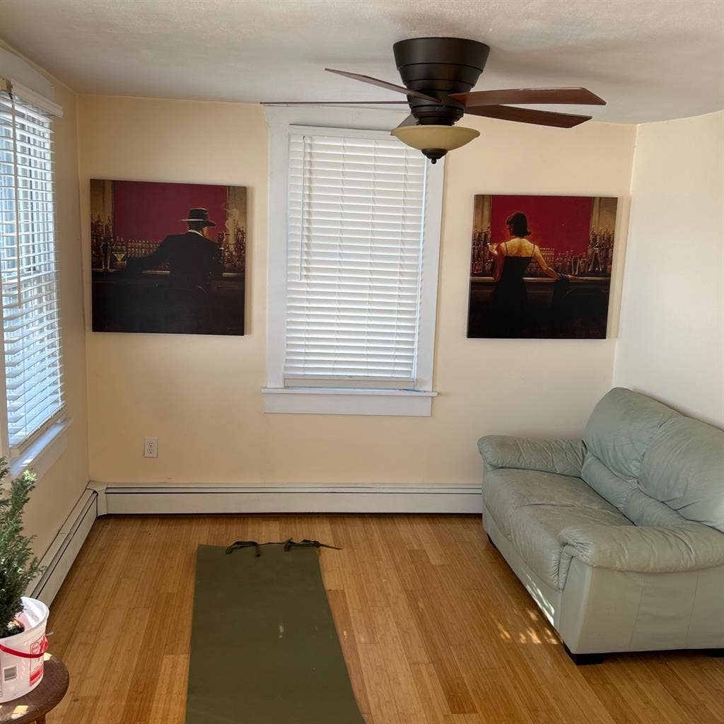 Master bedroom for rent.