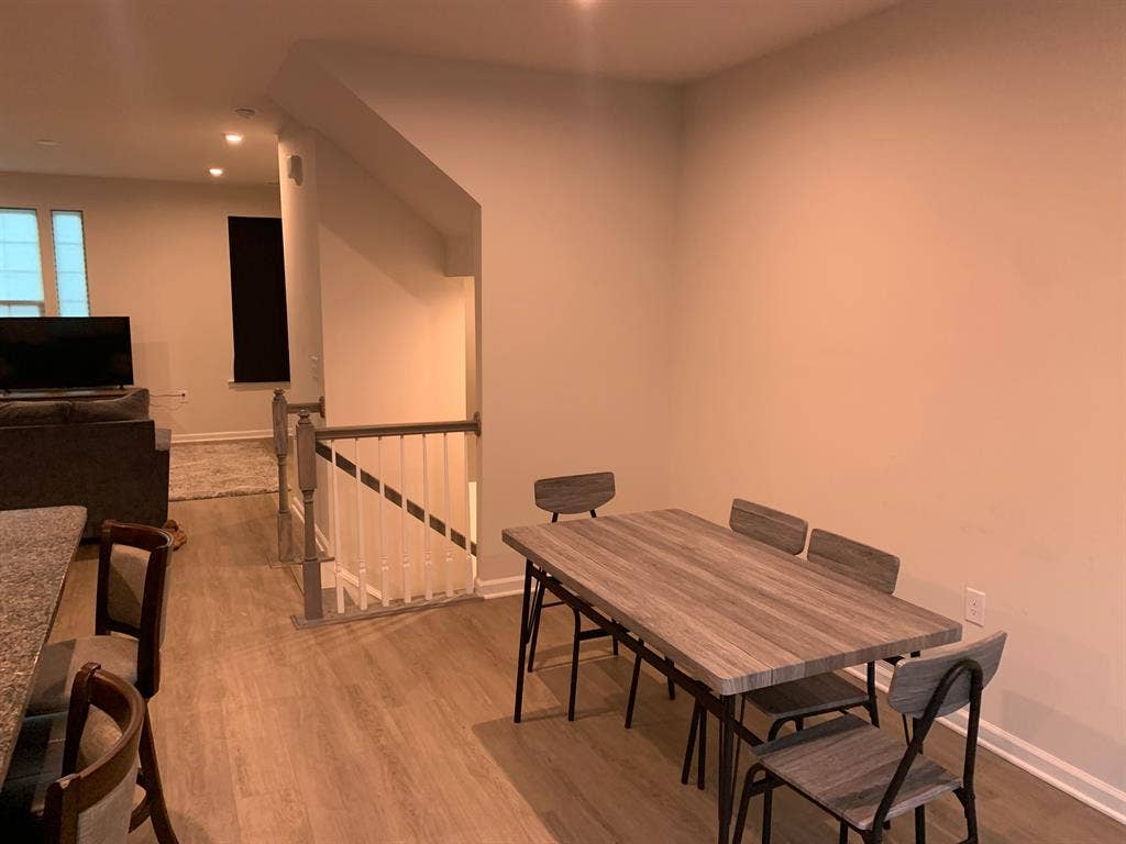 4 BR in Raleigh