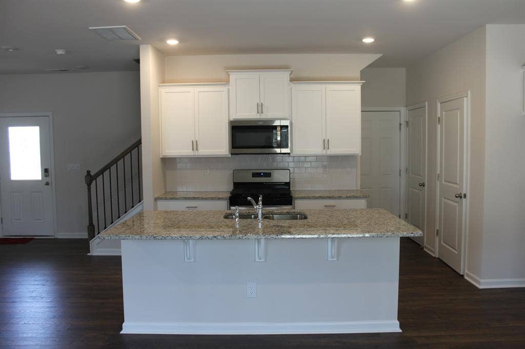 4 BR in Charlotte