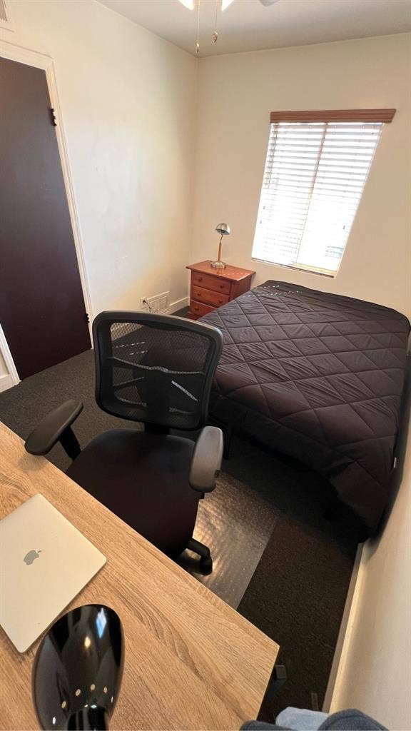 Room for rent flexible terms