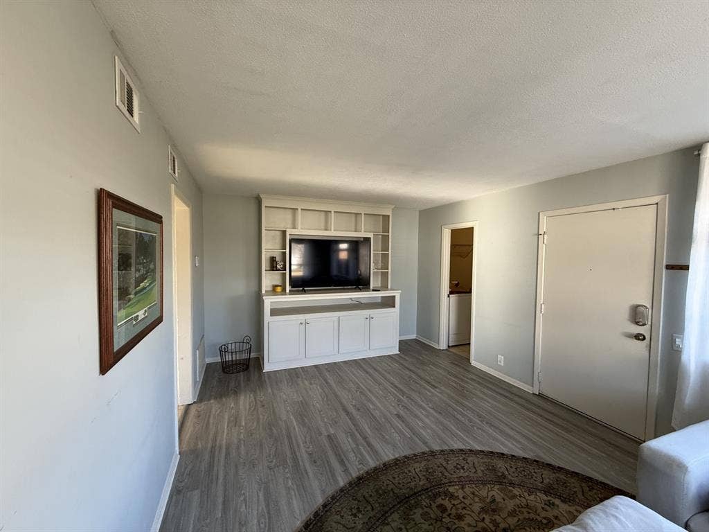 Townhouse  in Brandon