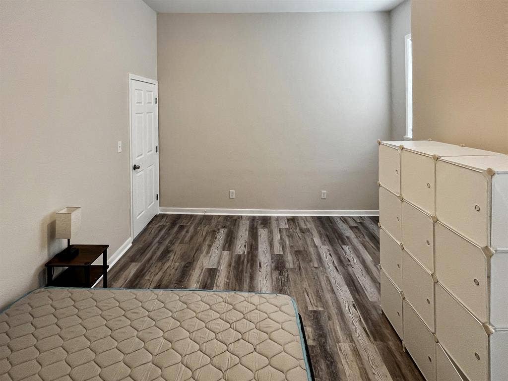 9 BR in Richmond