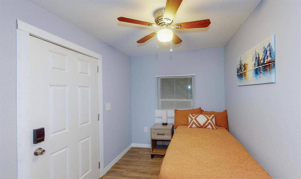 7 BR in Lakeland
