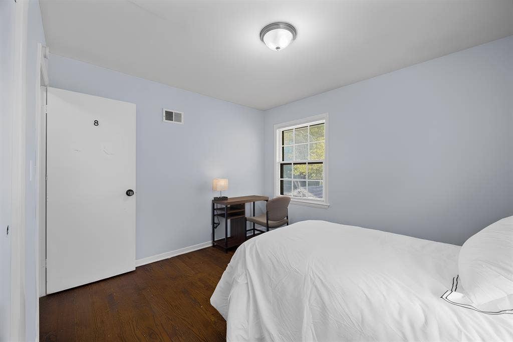 8 BR in Kansas City