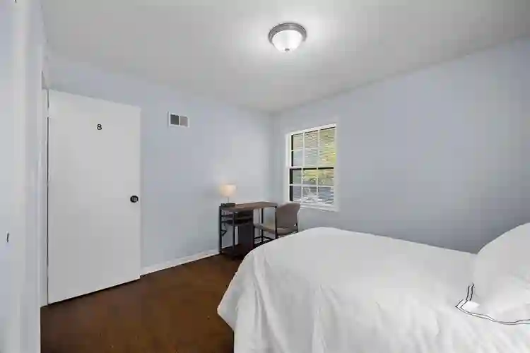 8 BR in Kansas City