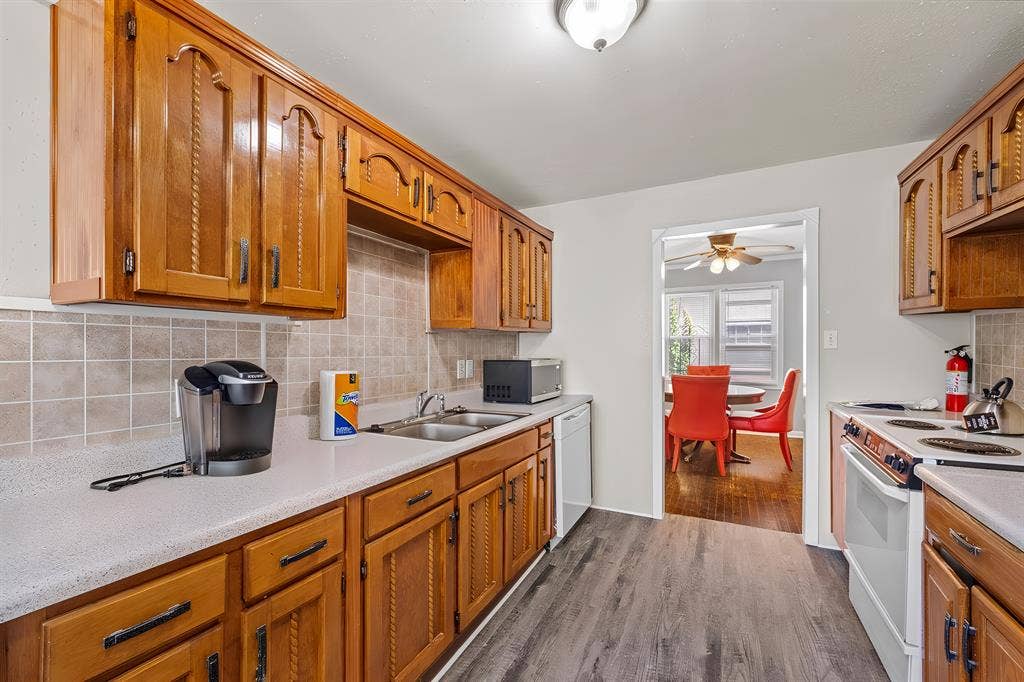 8 BR in Kansas City