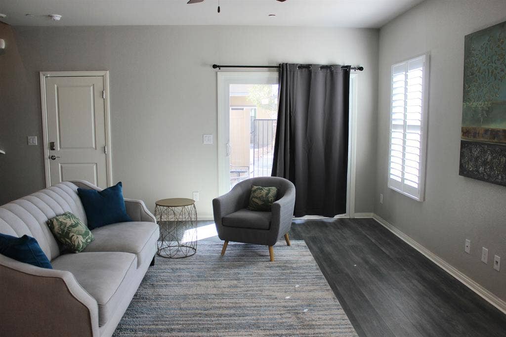 4 BR in Henderson