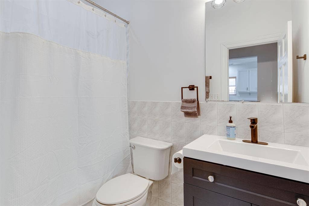 2 BR in Chicago