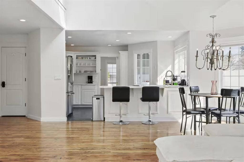 6 BR in Vancouver
