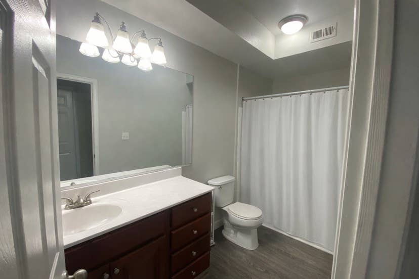 Master Bedroom and Private Bathroom