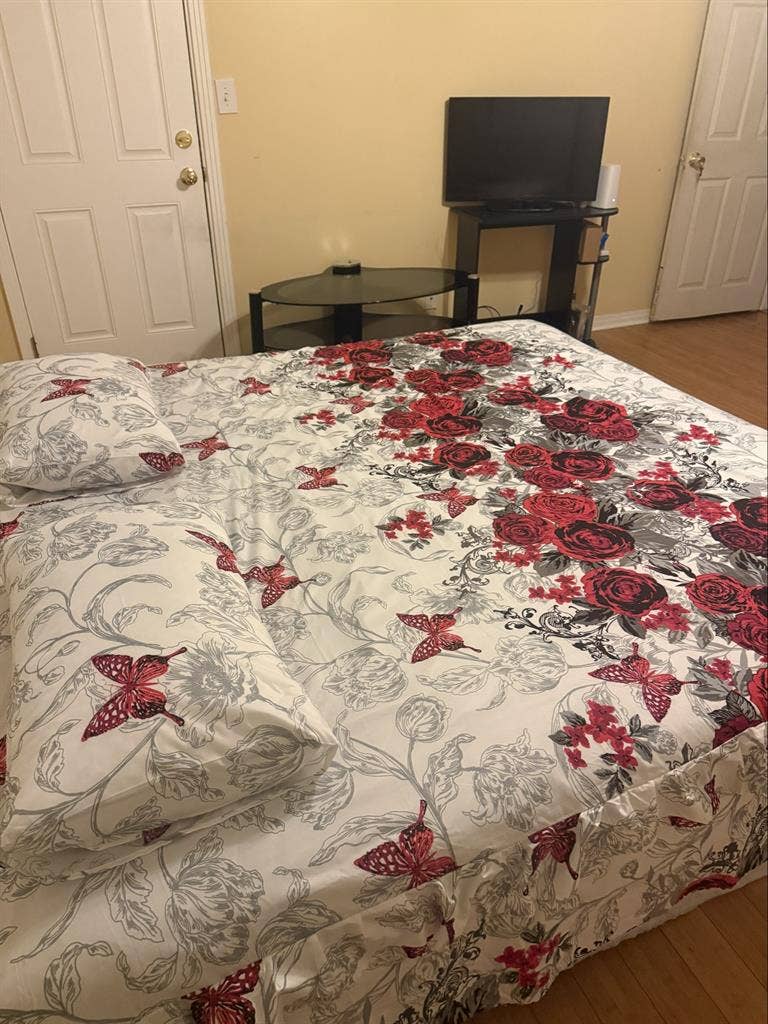 Furnished room for rent!