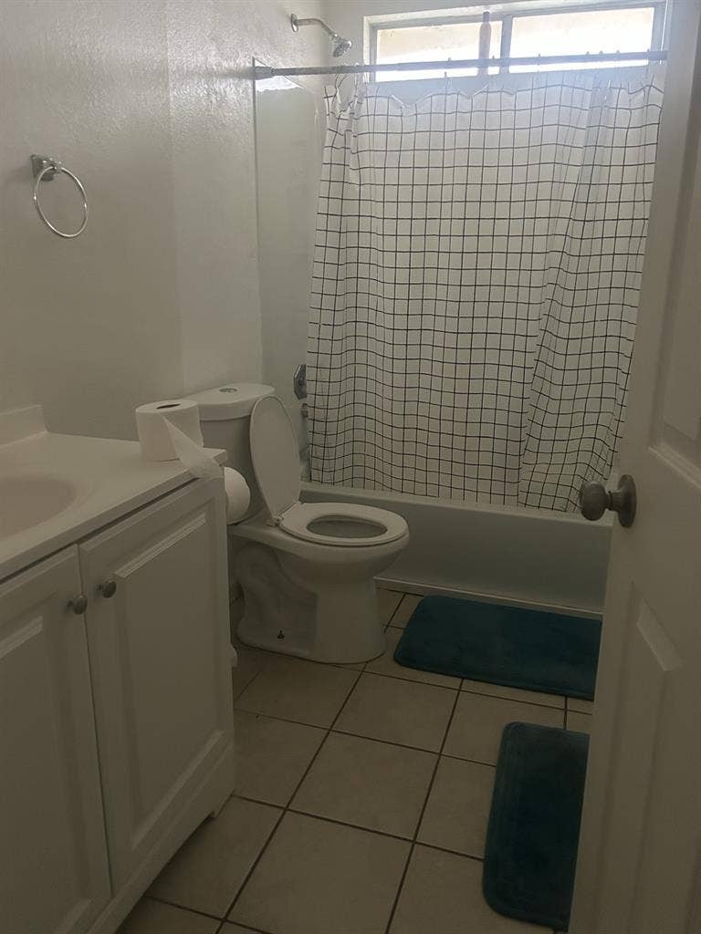 Need a roomate 