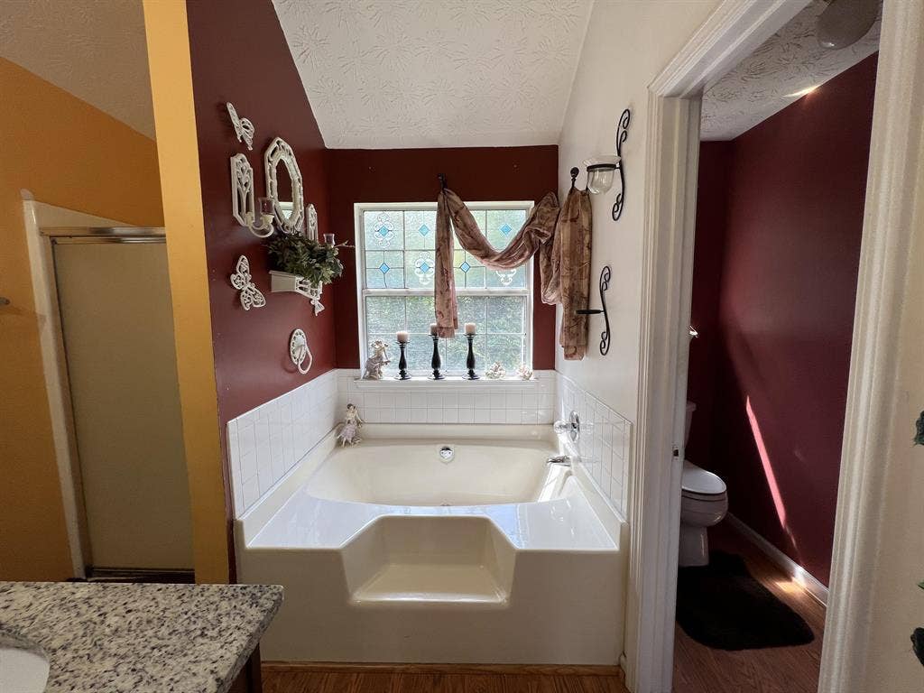 6 BR in Stone Mountain