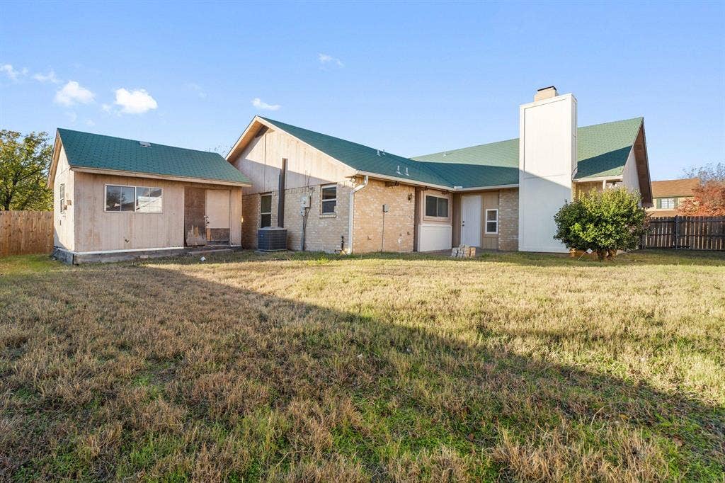 7 BR in Arlington