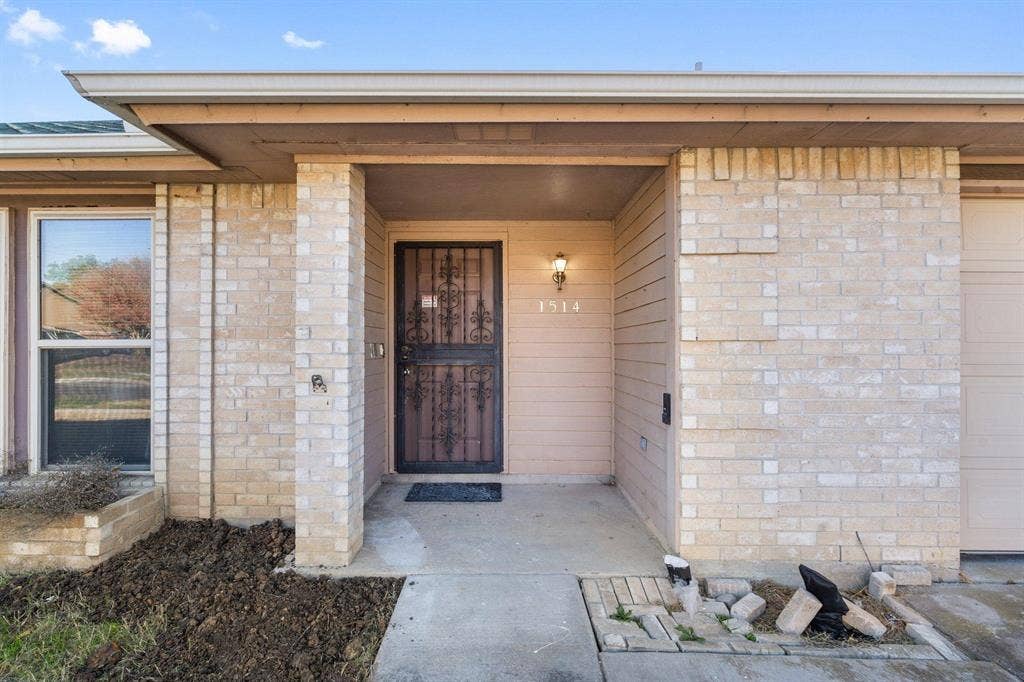 7 BR in Arlington