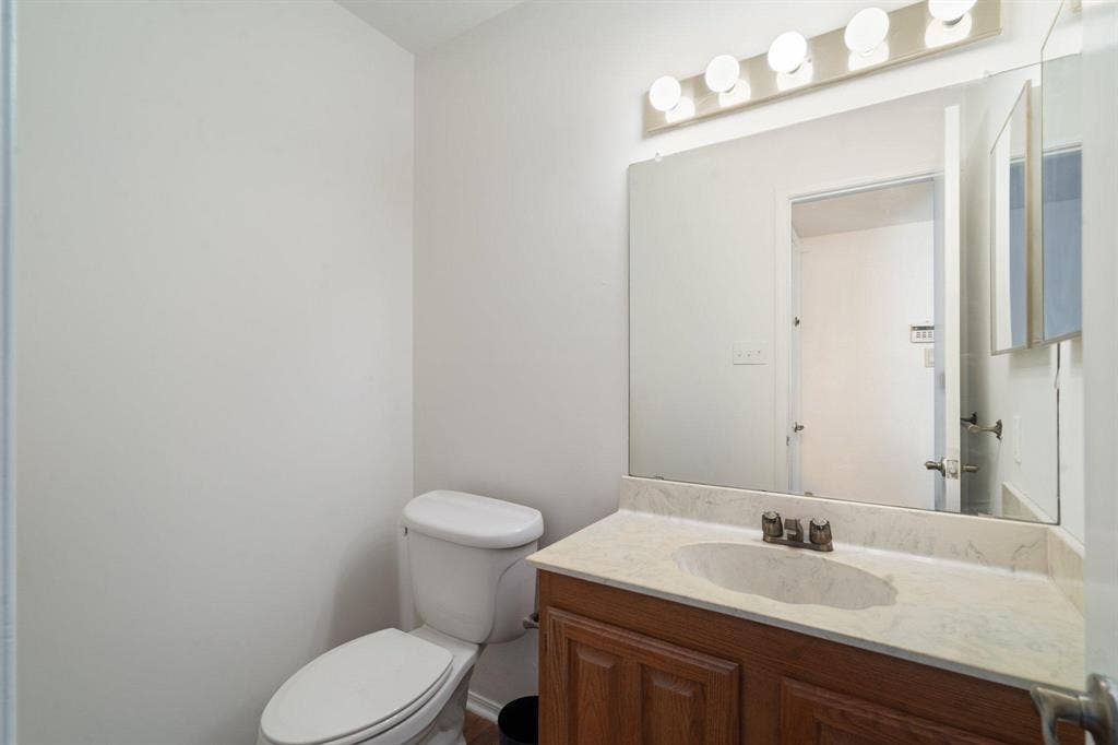 7 BR in Arlington