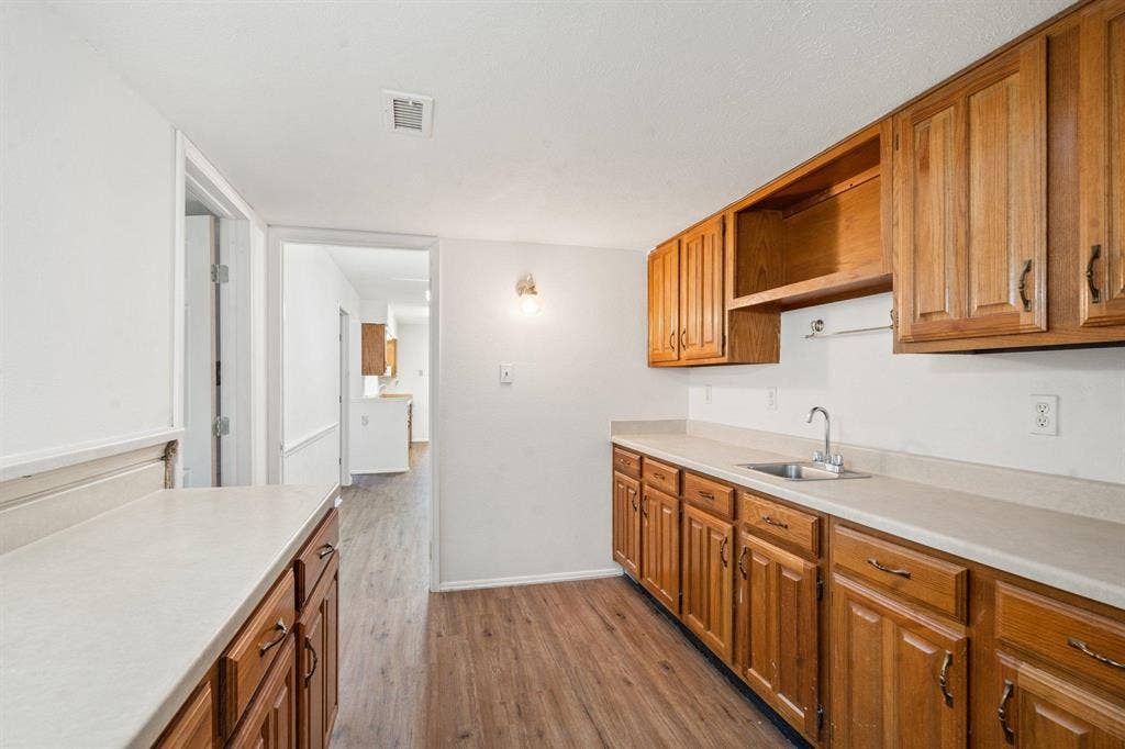 7 BR in Arlington
