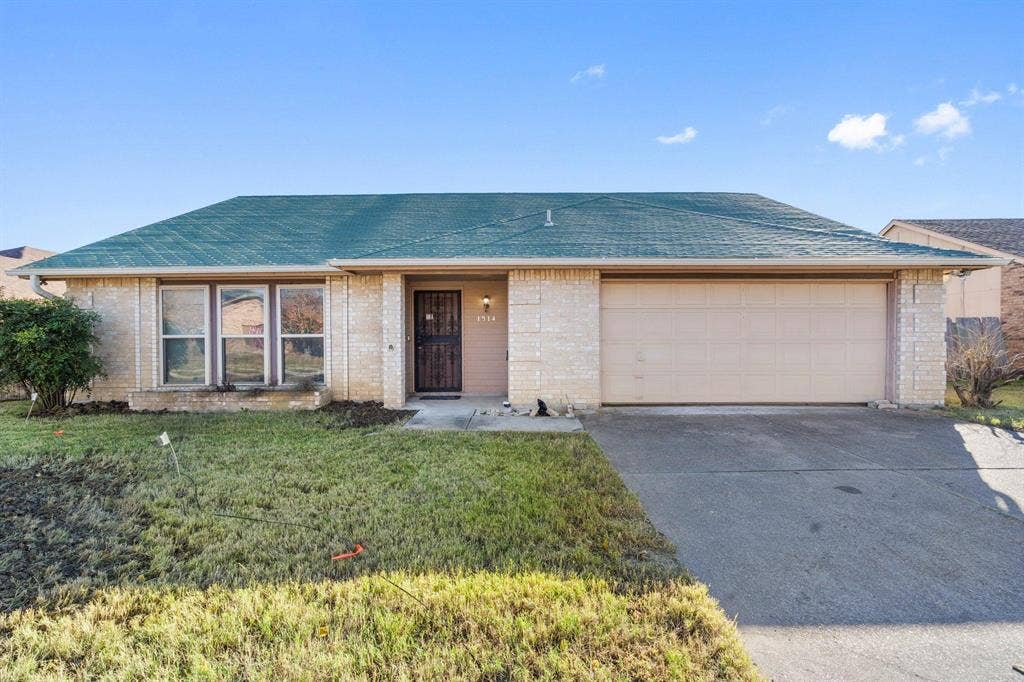 7 BR in Arlington