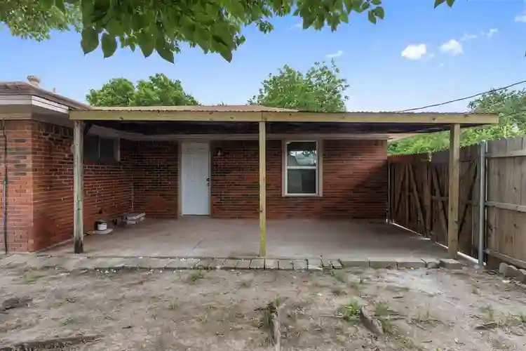 5 BR in DeSoto