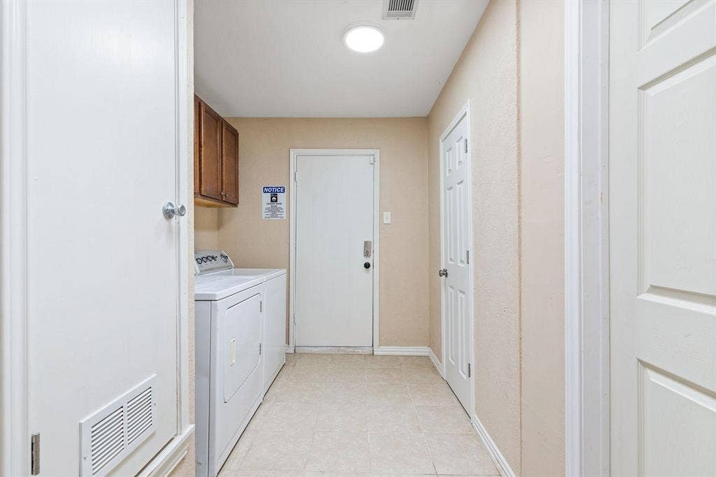 7 BR in Dallas