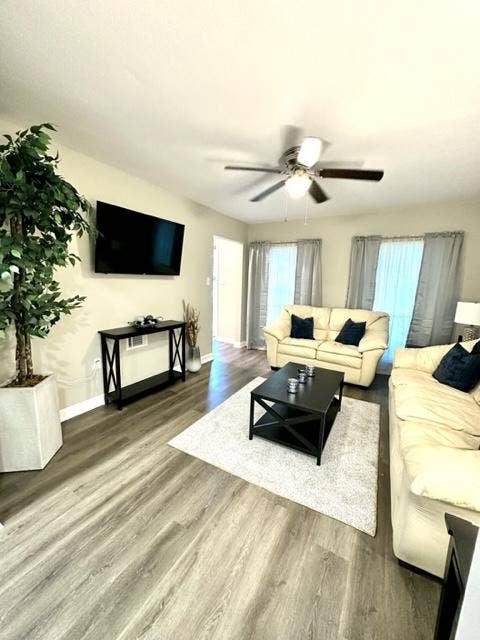 2 BR in Charlotte
