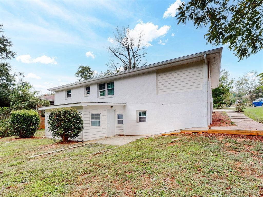 10 BR in Decatur