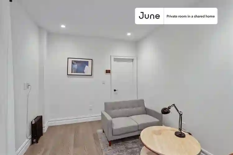 2 BR in New York City