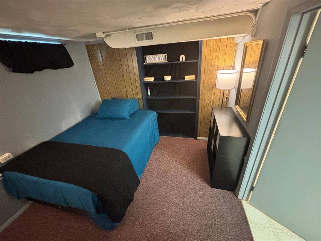 3 BR in Louisville