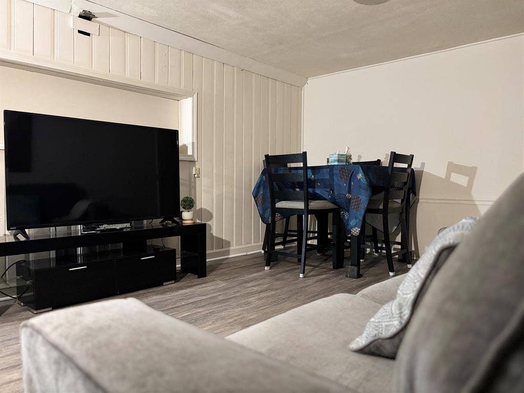 3 BR in Louisville