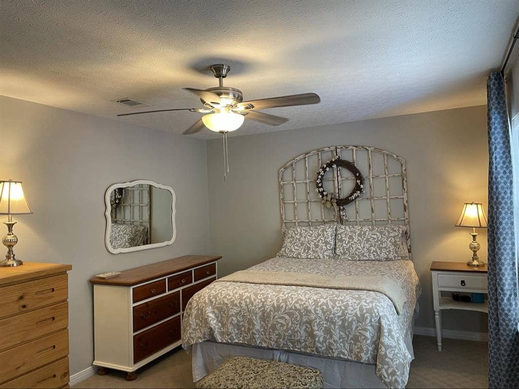 Rooms to Rent - 3/2 FWB Townhomees