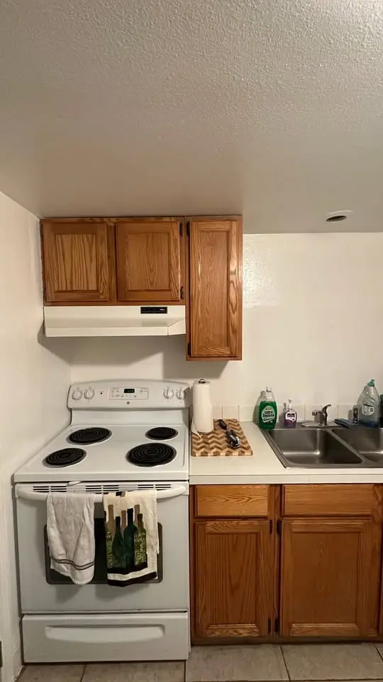 2 Rooms - Includes All Utilities