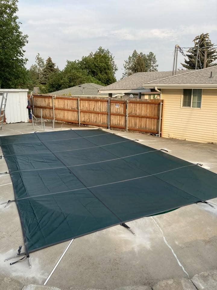 2 Rooms - Includes All Utilities 