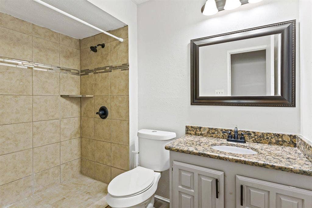 8 BR in Fort Worth
