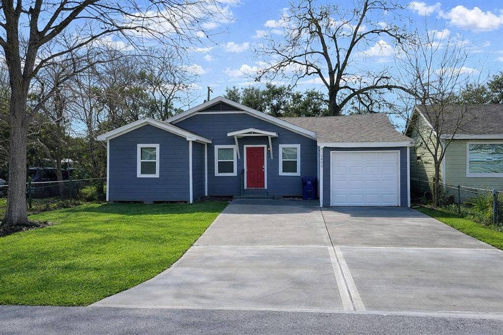 6 BR in Texas City