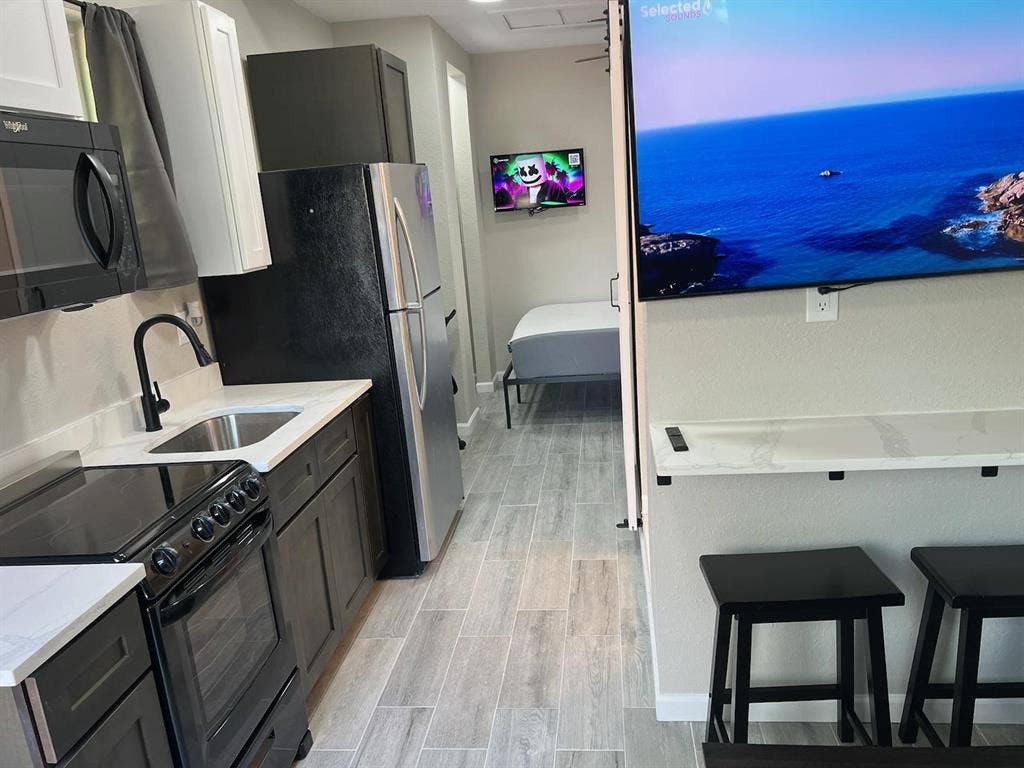 6 BR in Texas City