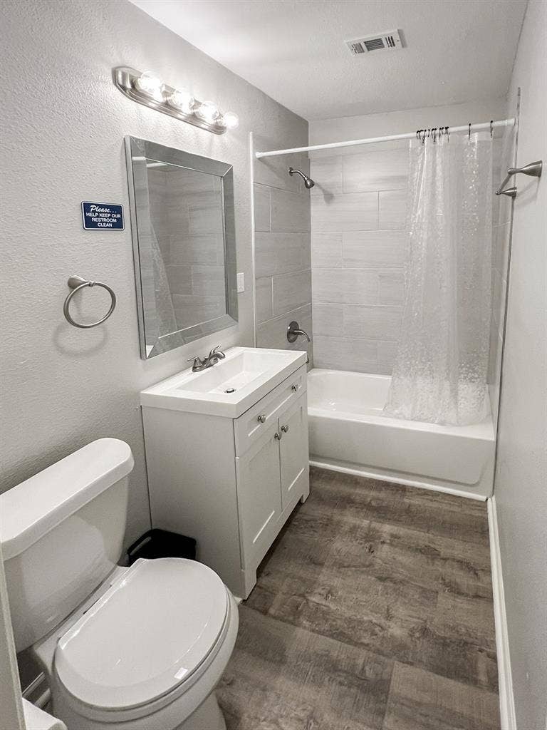 6 BR in Texas City