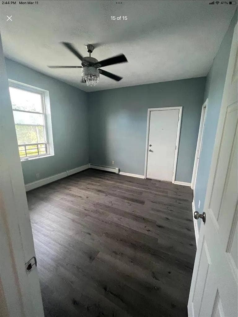 2 SINGLE ROOMIS IN 2 BEDROOM APT