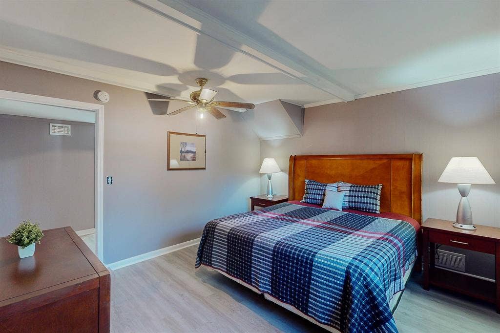 8 BR in Decatur