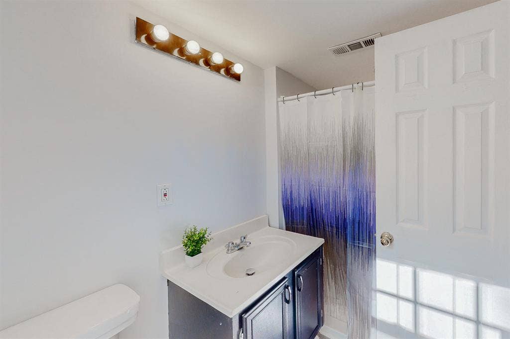 8 BR in Decatur