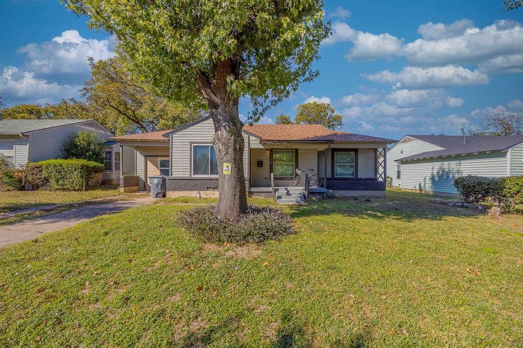 5 BR in Dallas