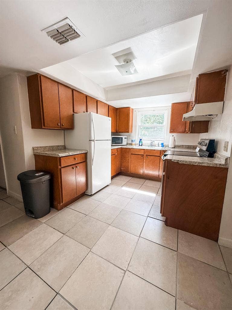 4 BR in Tampa