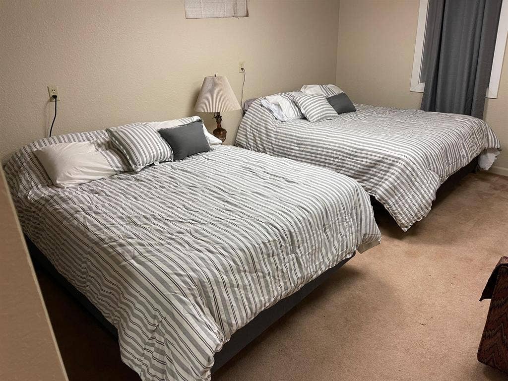 2 BR in Englewood