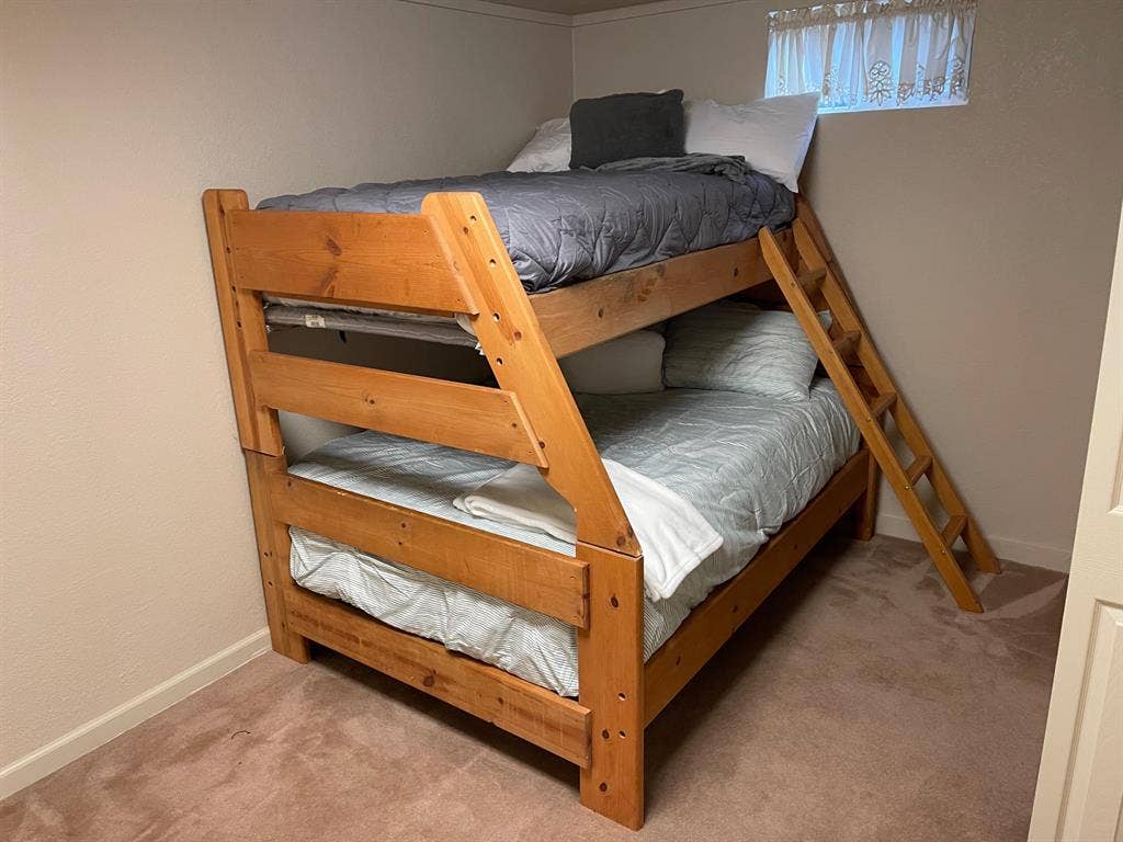 2 BR in Englewood