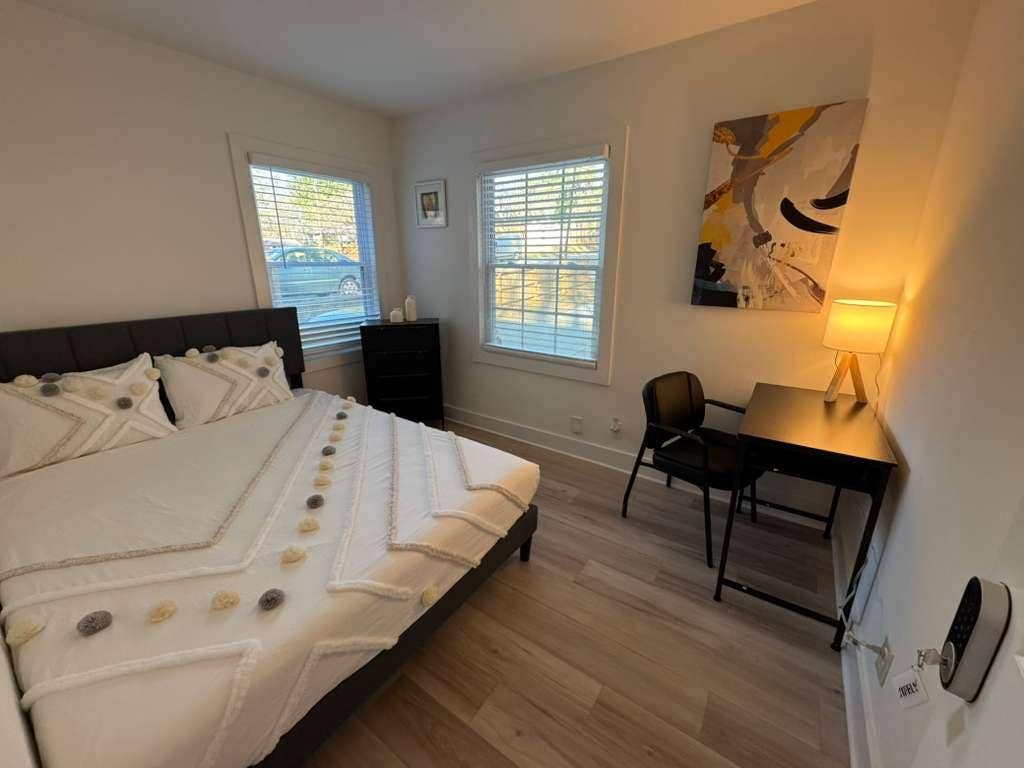 4 BR in East Point