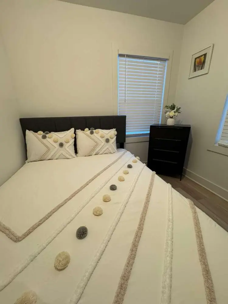 4 BR in East Point