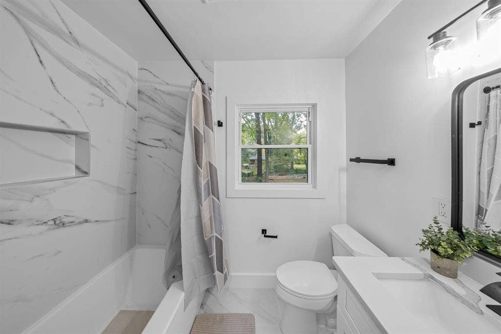 4 BR in East Point