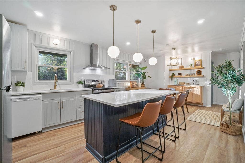 9 BR in Decatur